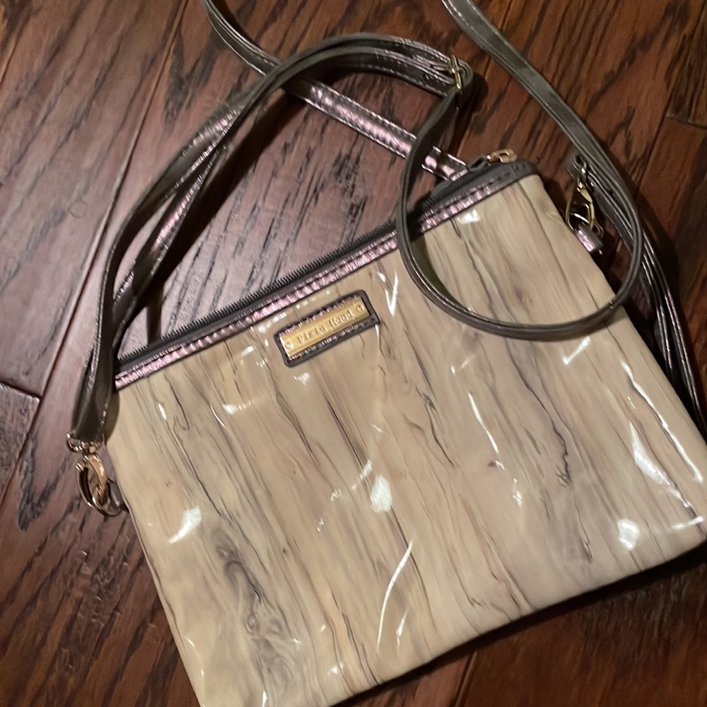 Pixie mood marble purse with wristlet and strap, both removable!